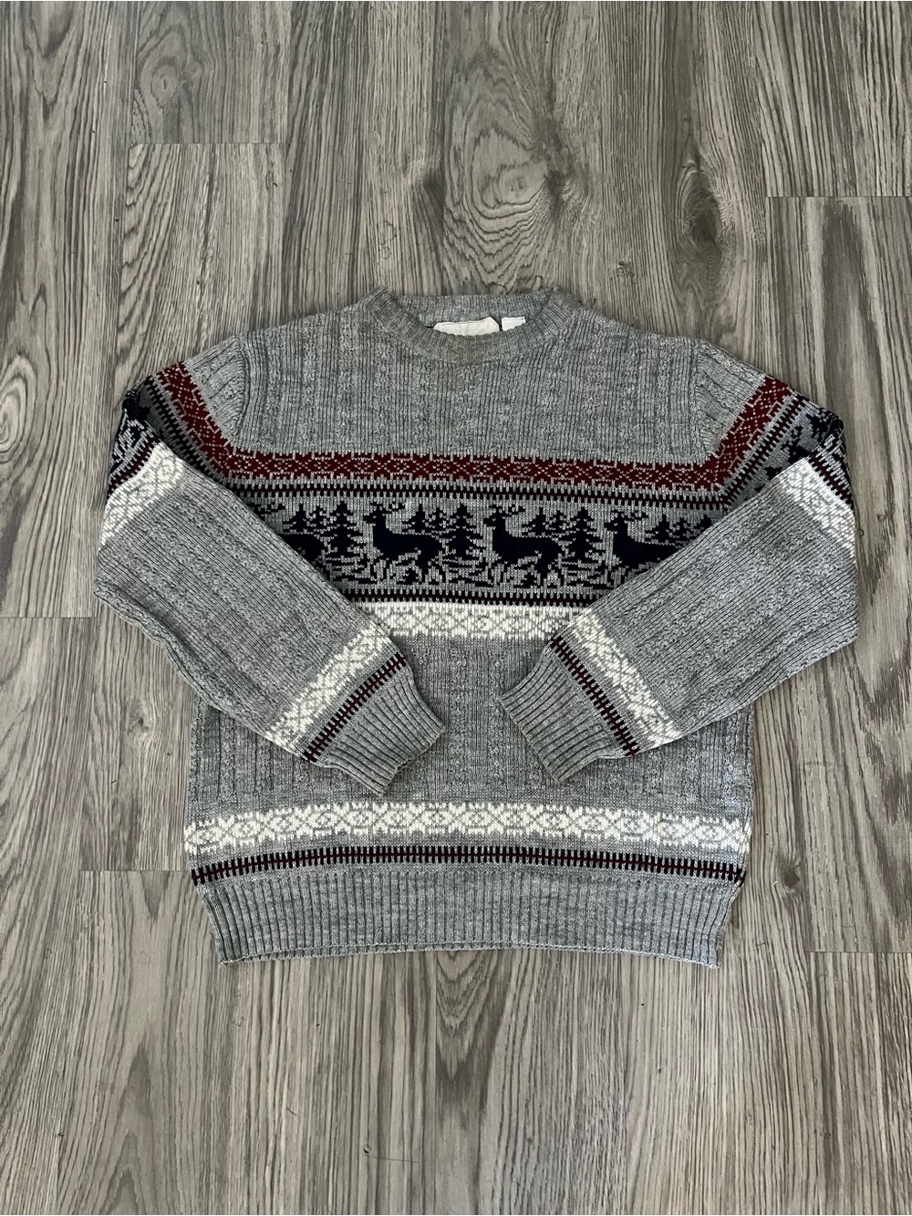 Vintage Rob Winter Grey Fair Isle Crewneck Sweater with Reindeer Motif